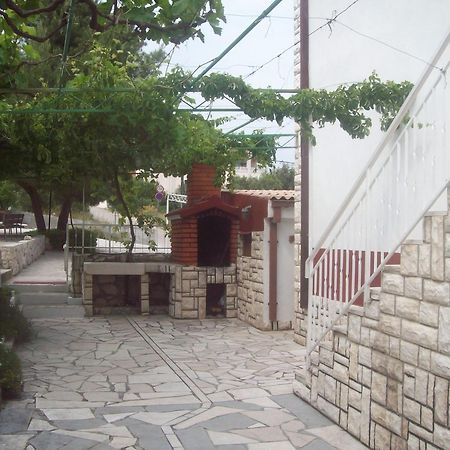 Apartments Lucija Трогир Экстерьер фото