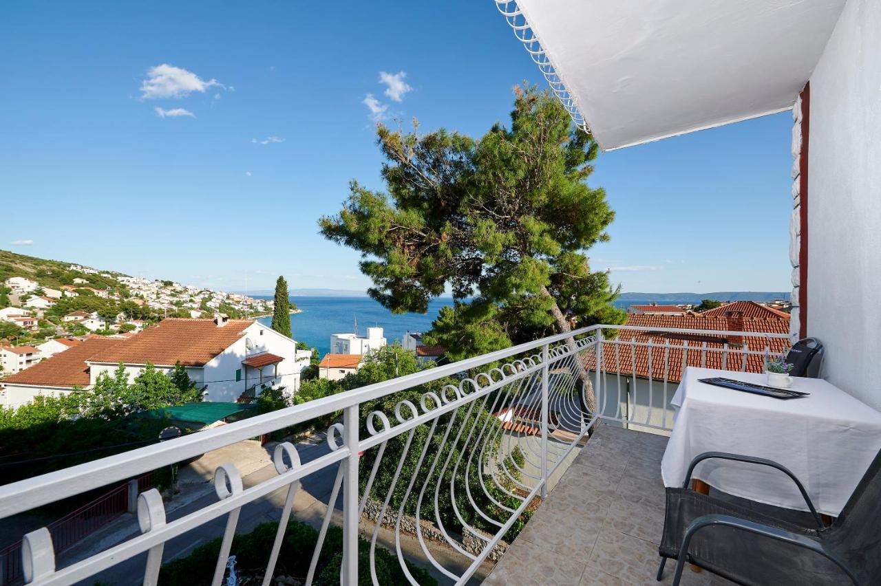 Apartments Lucija Трогир Экстерьер фото