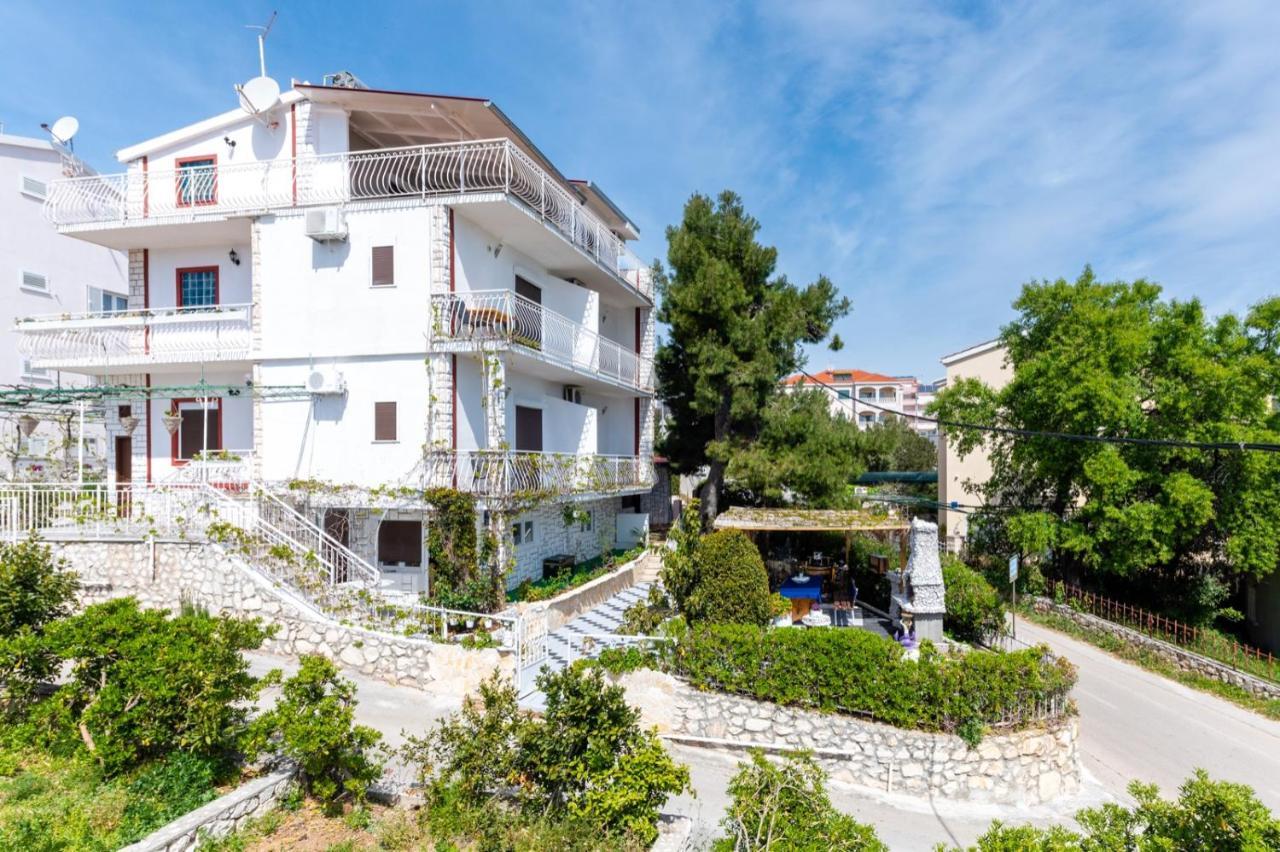 Apartments Lucija Трогир Экстерьер фото