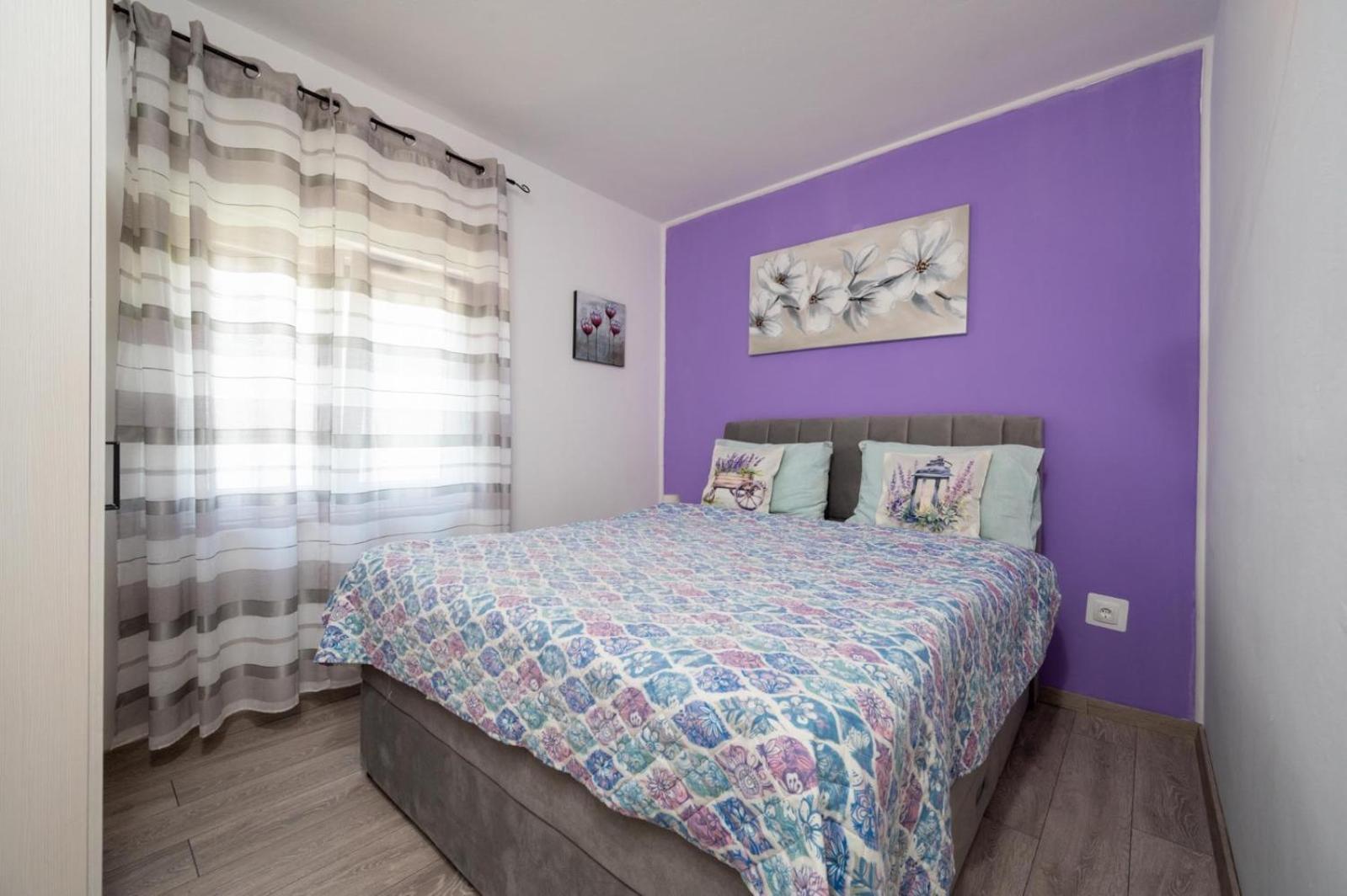 Apartments Lucija Трогир Экстерьер фото