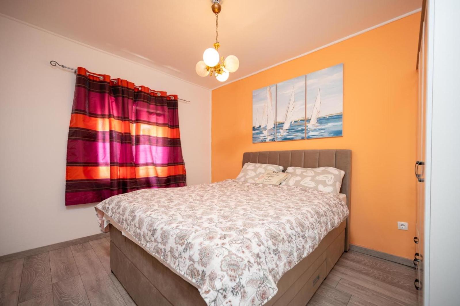 Apartments Lucija Трогир Экстерьер фото