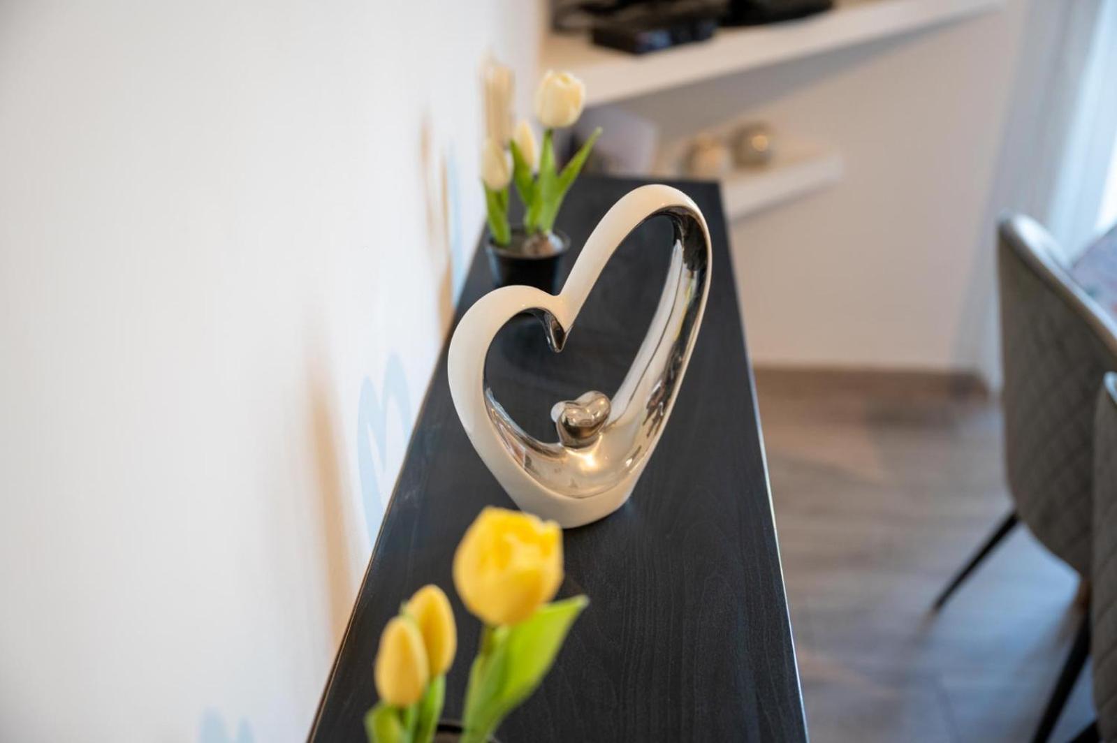 Apartments Lucija Трогир Экстерьер фото